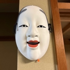 能面、 陶器の仏像  弥勒菩薩の画像