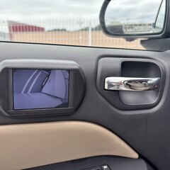 神奈川【自社ローン】保証人無可★全国対応★Jeepコンパス【スポーツ】走行1万キロ代/Bluetooth/カロッツェリアナビ/走行中TV可/バックカメラ/サイドカメラ/クルコン/ドアバイザー/フォグ/ETCの画像