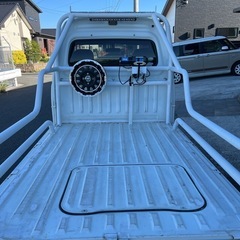 サンバートラックTT2ハイルーフ　4WDエアコン　パワステ　キーレス車検2年付き　ロールバーウインチ付き　背面ホイール　エンジンヘッド結晶塗装　カスタム多数　鉄ホイール納車43万円　ナビTV DVDの画像