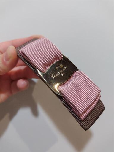 フェラガモバレッタ (たぬ ) 倉敷のアクセサリー《ヘア