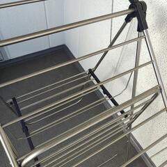 SONGMICS 物干しラック 物干しスタンド 洗濯干し 布団干し タオル干し 折り畳み 幅157cm 物干しハンガー 物干し竿 省スペース スチール製 頑丈 ベランダ 屋外 錆びにくい コンパクト 完成品LLR53BU


の画像