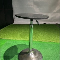 昇降式バーテーブルの画像