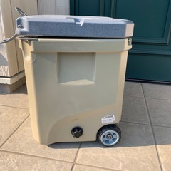 ヒャドクーラーボックス 37QT クーラーボックスの画像