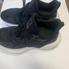 adidas の画像