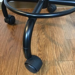 キャスター付き　ラウンドスツールの画像