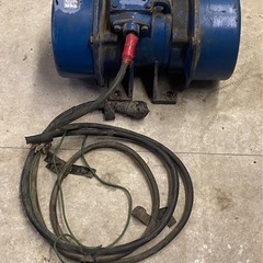 & ①　Uras Vibrator　ユーラスバイブレータ KEE-6-4B 3PHASE 200V 動作未確認　現状品の画像