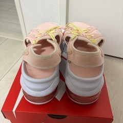 NIKE エアマックスココ　サンダルの画像