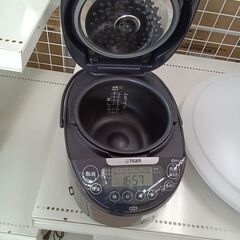 リユースのサカイ栃木店★ジモティ割あり★ TIGER 炊飯ジャー JPW-T100 5.5合 23年製 動作確認／クリーニング済み TC10059の画像