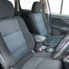 【7人乗車可能な広々空間と充実の安全装備を備えた頼れるファミリーSUV🚗✨】 今回は【三菱 アウトランダー 　２０Ｇ　セーフティパッケージ】をご紹介します！！の画像