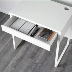 IKEA デスクの画像