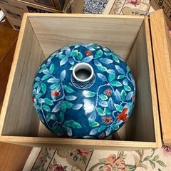 染錦　ざくろ　花瓶の画像