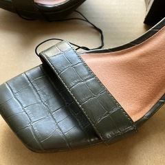 GUコンフォート　ストラップヒールサンダル の画像