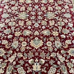 ペルシャ絨毯 年代物の画像