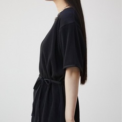 新品 AZUL BY MOUSSY プリーツデザイントップス BKの画像
