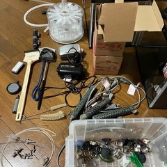 水槽、エアーポンプ、備品などの画像