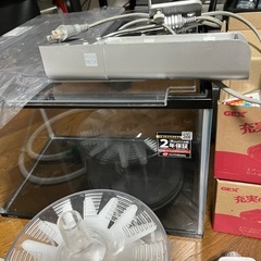 水槽、エアーポンプ、備品などの画像