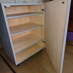 手造り物入れの画像