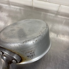 平和アルミ製の「Pro Gourmet」シリーズの片手鍋の画像