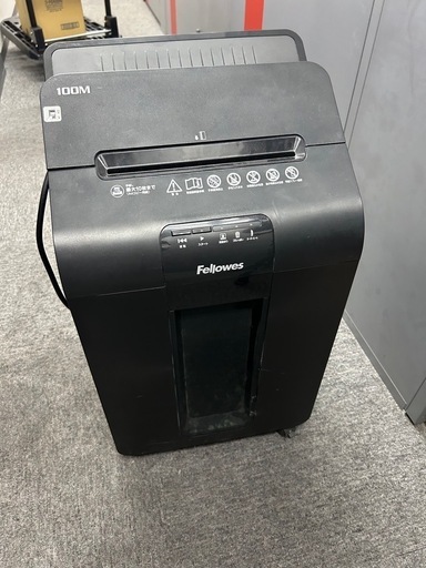 【美品】フェローズ　シュレッダー　100M-R2 フェローズ オートフィードシュレッダー ［A4サイズ］ 100MR2 の