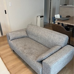 ソファの画像