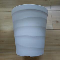 【中古】プラ鉢2点 陶器鉢1点 計3点セットの画像