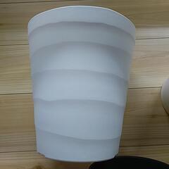 【中古】プラ鉢2点 陶器鉢1点 計3点セットの画像