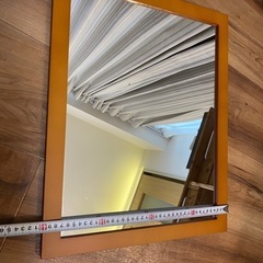 鏡（木製枠）の画像