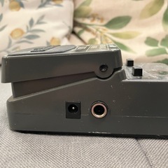 BEHRINGER chromatic tuner TU100 ペダルチューナーの画像