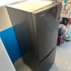 お買得☆美品☆TOSHIBA☆2023年製☆2ドア☆153L☆ブラック色☆激安冷蔵庫☆の画像