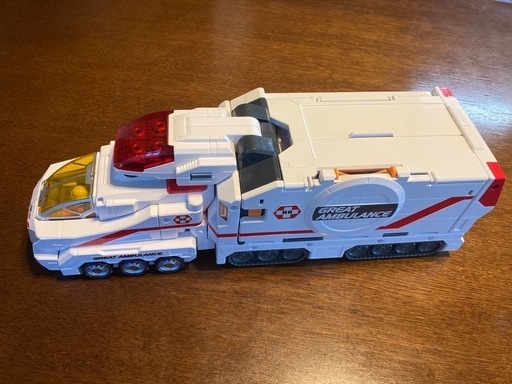 ハイパーレスキュー　グレートアンビュランス　トミカ