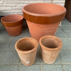 陶器の植木鉢いろいろセットの画像