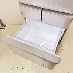  24829  大容量5D冷蔵庫　自動製氷　どっちもドア　プラズマクラスター SHARP  424L ◆大阪市内・東大阪市他 6,000円以上ご購入で無料配達いたします！◆ ※高槻・枚方方面◆西宮・尼崎方面◆生駒方面　それぞれ条件付き無料配送あり！            の画像