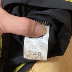 1回使用のみ‼️  サイズ　150 ラッシュガード 水着　ファスナー付き‼️の画像