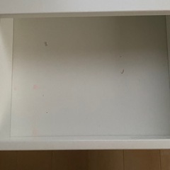 IKEA ベッドサイドテーブル　x2 (1セット)の画像