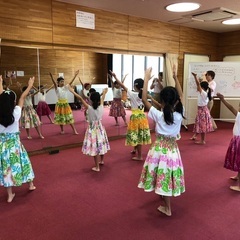 🌺🌈✳️新宮ケイキ（こどもフラ)クラス🌴🎶　8月は5・19(火)です。無料体験受付中❣️お子さまだけでもご入会いただけます❣️無料体験。新曲開始。同じスタートラインからレッスン参加できます❣️ メンバー大募集中の画像