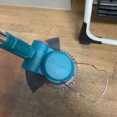 コードレス充電式草刈高枝切機の画像