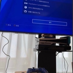 PS4 本体+コントローラー+コード+ソフトの画像