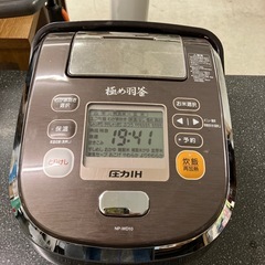 K2508-028 象印 圧力IH炊飯ジャー NP-WD10 2015年製 5.5合炊き 動作確認済み キズ汚れ有りの画像