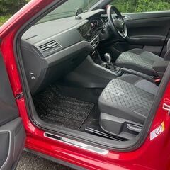 フォルクスワーゲンポロ★TSI Rライン★純正AW, ETC、バックカメラ、 LED★★令和5年2月★走行距離-29020Ｋｍ★の画像
