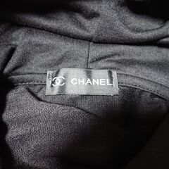 ♠　CHANEL 　シャネル 　パーカー　黒　メンズ 　レディース　どちらでも着られそうですの画像