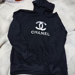 ♠　CHANEL 　シャネル 　パーカー　黒　メンズ 　レディー...