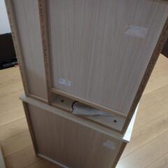 ドレッサー　収納多数　強化ガラス天板　イス付きの画像