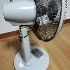 古い扇風機の画像
