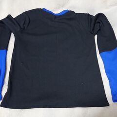 ♠　しまむら 長袖指穴付き　リブカットソー　トップス　黒×青　サイズL　バスト８６～９４　身長１５４～１６２　　レディースの画像