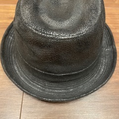 【美品】黒いレザー風フェドーラハットの画像