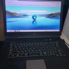 NECノート型パソコン外づけキーボードとマウス付きの画像