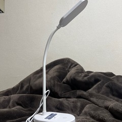 デスクライトの画像