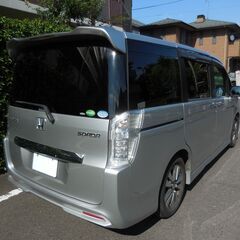 込プライス２６万円 スパーダＺ８人(RK5後期) 修復無し １オーナー 後席モニター 検８年６月 機関良好の画像