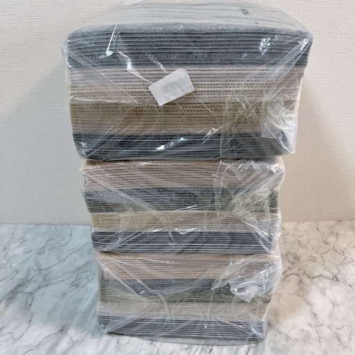 【未使用品】120枚 タイルカーペット ジョイントマット フロアタイル 防音 吸着マット 滑り止め対策 30×30cm
