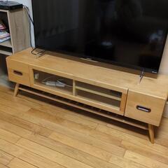 天然木のテレビボードの画像